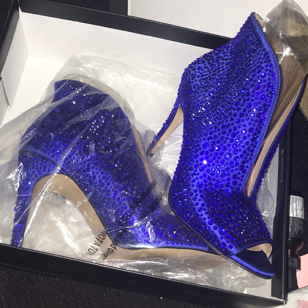 BLUE I•N•C HEELS